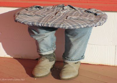 Picture of a cowboy boot table in Lavina, Montana.