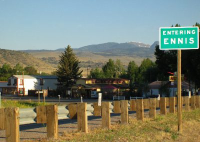 Picture of the Ennis, Montana sign on Highway 287.