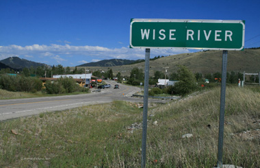 Picture of the Wise River Welcome sign on Highway 43 in the Big Hole River Valley