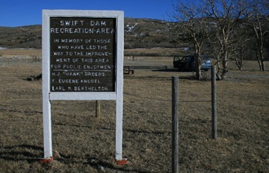 March picture of the Swift Dam Recreation Area Sign west of Dupuyer, Montana. Image is from the Dupuyer, Montana Picture Tour.