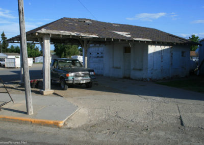 July picture of an antique gas station in Denton, Montana. Image is from the Denton Montana Picture Tour.