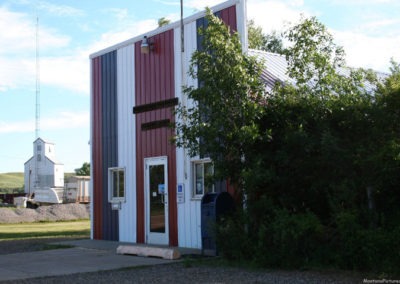 June picture of the US Post Office in Ismay, Montana in eastern Montana. Image is from the Ismay, Montana Picture Tour.
