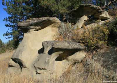 September picture of sandstone rock formations near Hysham Montana. Image is from the Hysham Montana Picture Tour.