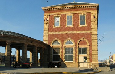Picture of the Great Northern Rail Road Depot Livingston, Montana. Image is from the Livingston, Montana Picture Tour.