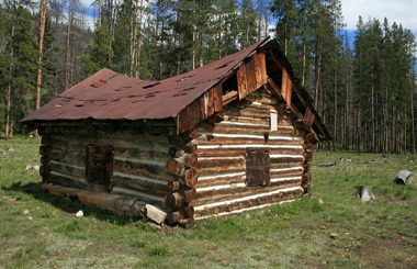 June picture of a miner’s cabin located near Coolidge, Montana. Image is from the Coolidge, Montana Ghost Town Picture Tour